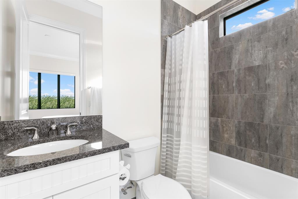 ROYAL PALM POLO - Residential