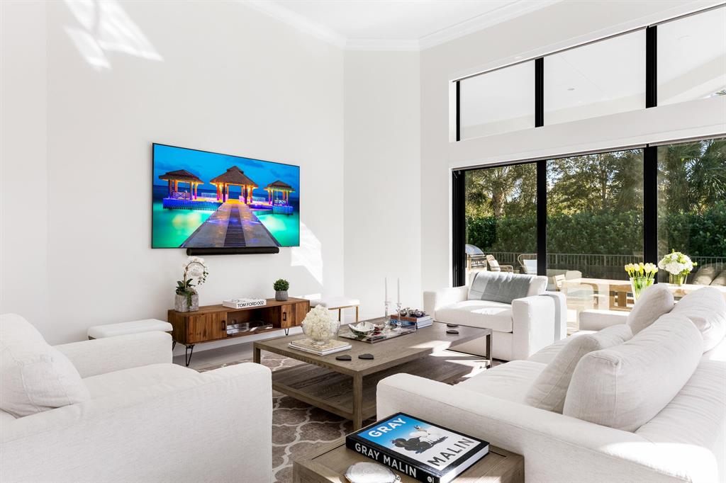 ROYAL PALM POLO - Residential