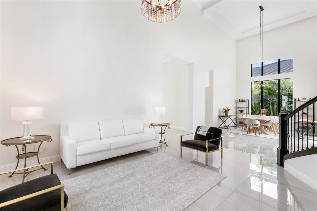 ROYAL PALM POLO - Residential