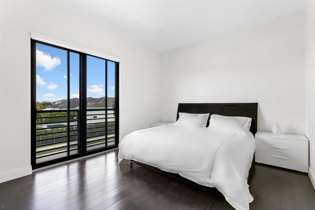 ROYAL PALM POLO - Residential