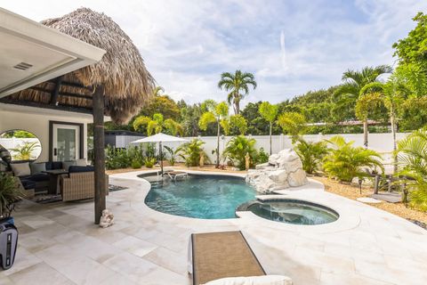 A home in Palm Beach Shores