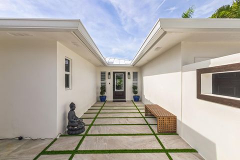 A home in Palm Beach Shores