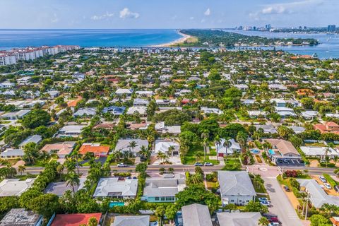 A home in Palm Beach Shores