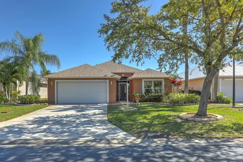 537 SW Sundance Trail, Port St Lucie, FL MLS: R11072325