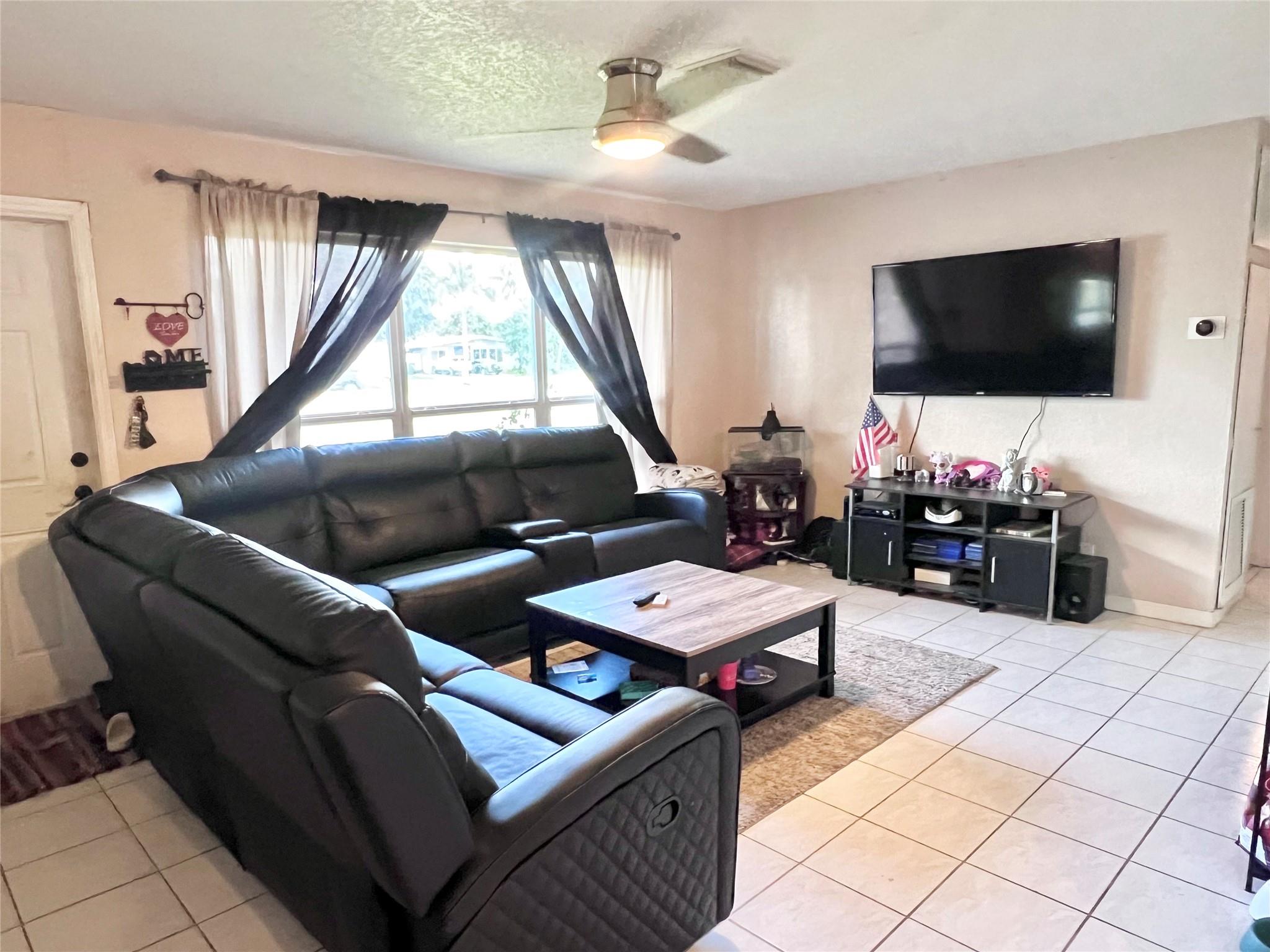 Ibec Add 3 47-46 B - Residential