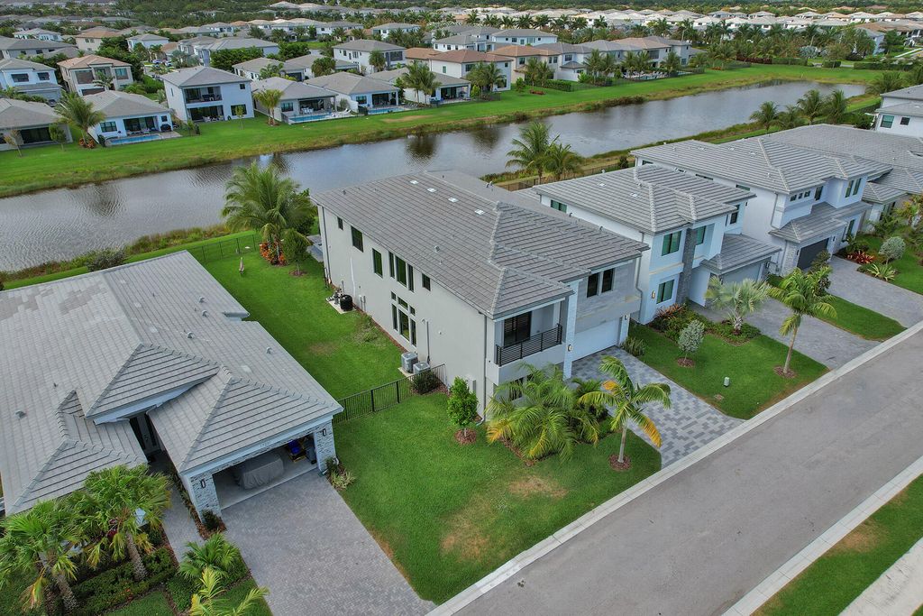 Photo of 17225 Windy Pointe Lane, Boca Raton, FL 33496 (MLS # R10958599)