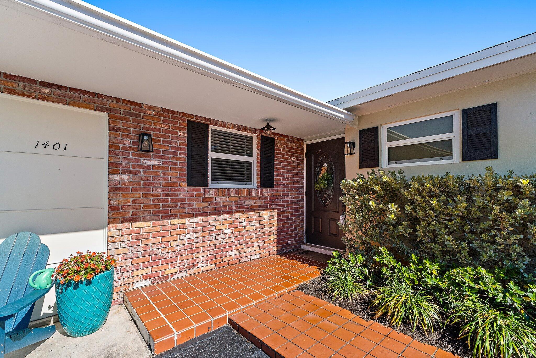 SOUTH LAKE CLARKE - Residential