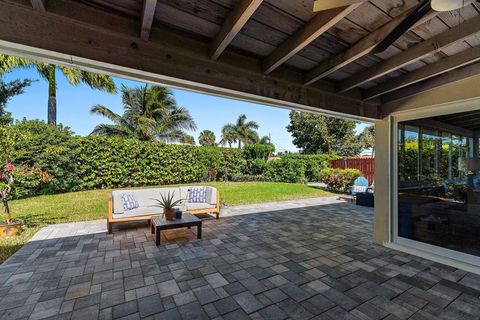 Tiny photo for 1401 N Lake Court, Lake Clarke Shores, FL 33406 (MLS # R11160933)