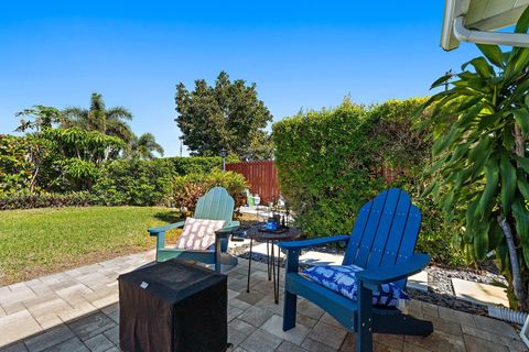 Tiny photo for 1401 N Lake Court, Lake Clarke Shores, FL 33406 (MLS # R11160933)