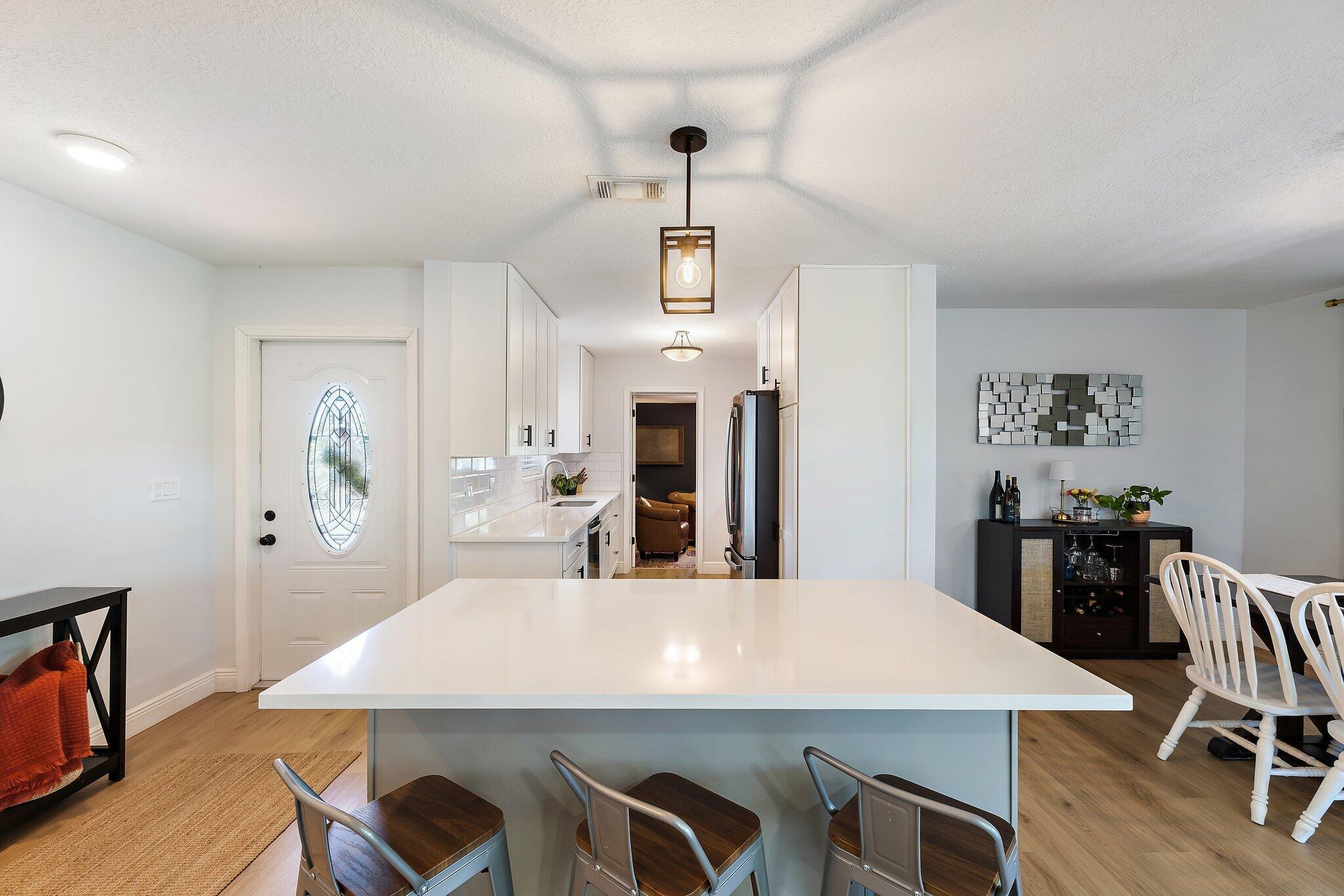 SOUTH LAKE CLARKE - Residential