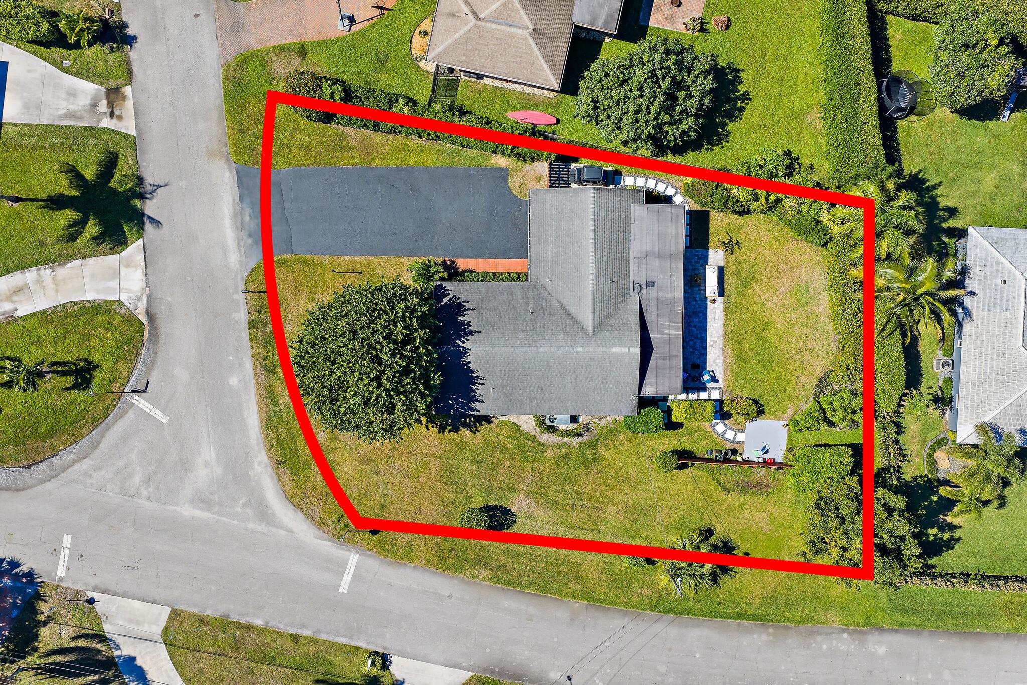 SOUTH LAKE CLARKE - Residential