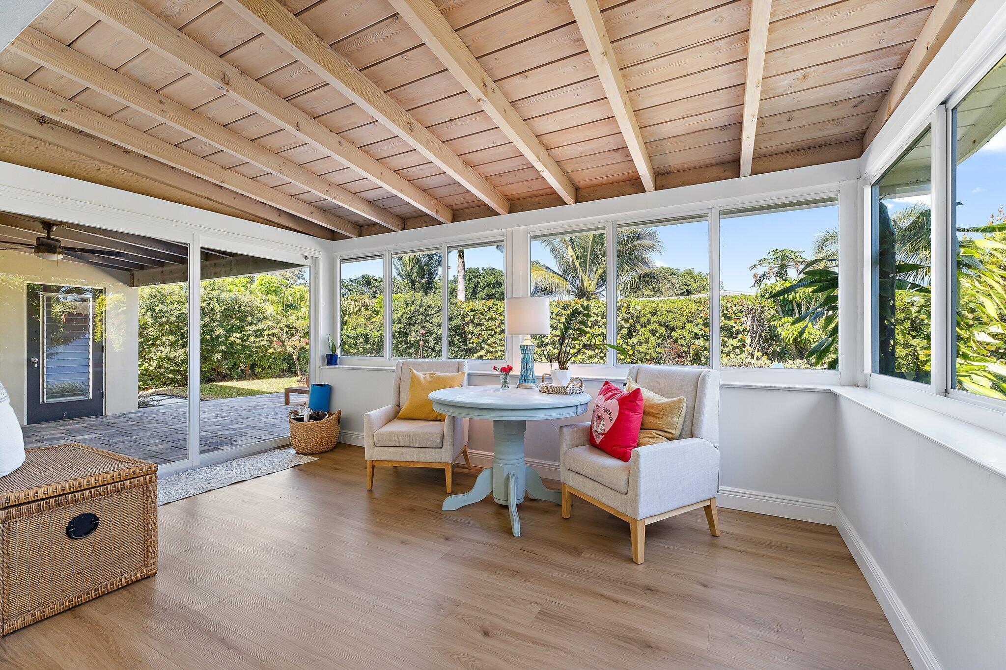 SOUTH LAKE CLARKE - Residential