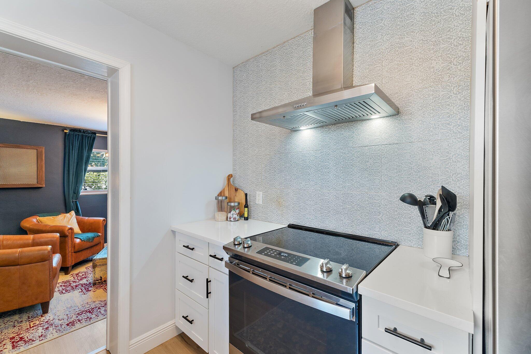 SOUTH LAKE CLARKE - Residential