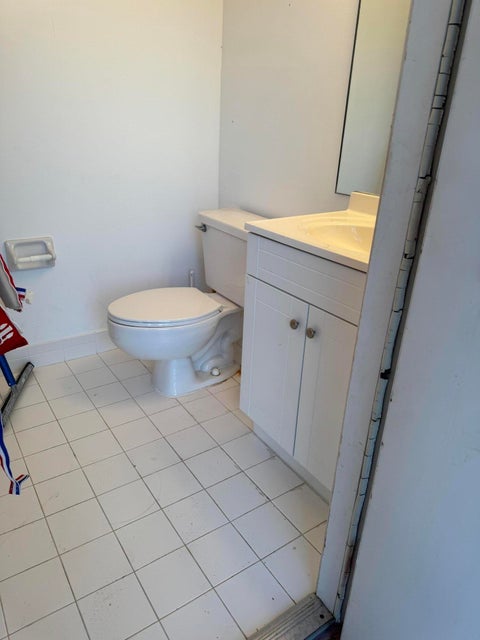 Tiny photo for 5111 NW 104th Avenue, Coral Springs, FL 33076 (MLS # B26005546)
