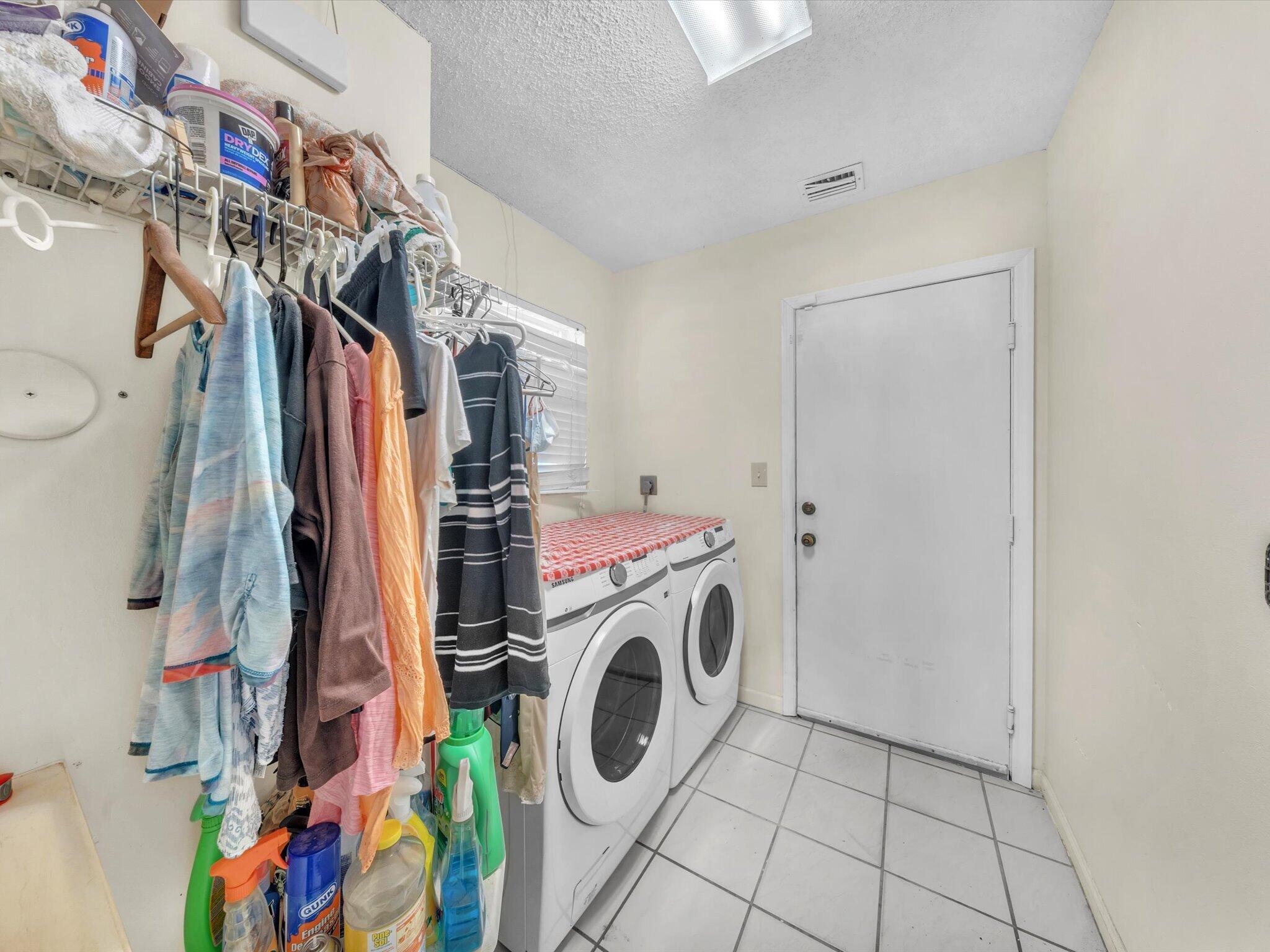 BROOKSIDE - Residential