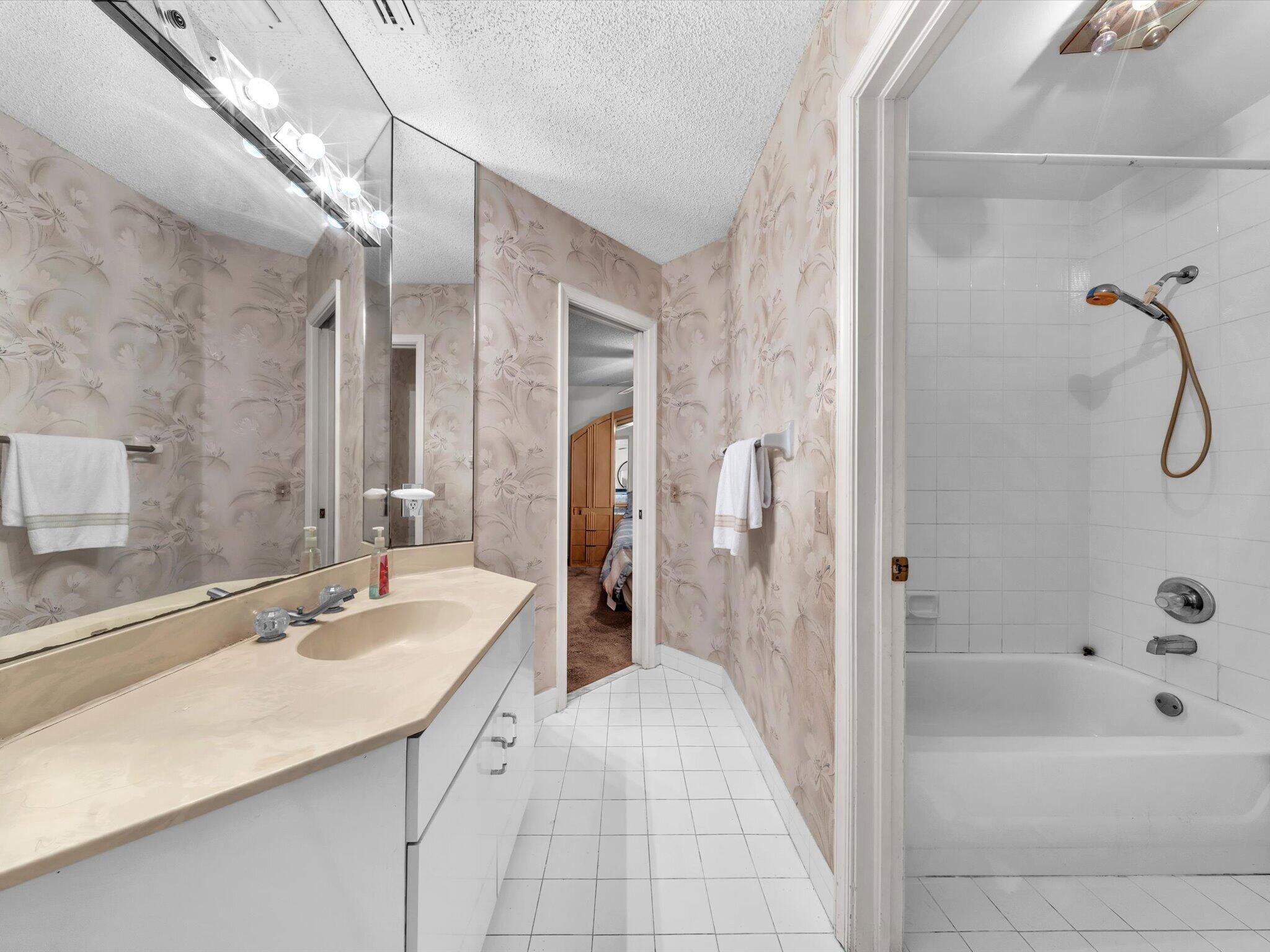 BROOKSIDE - Residential