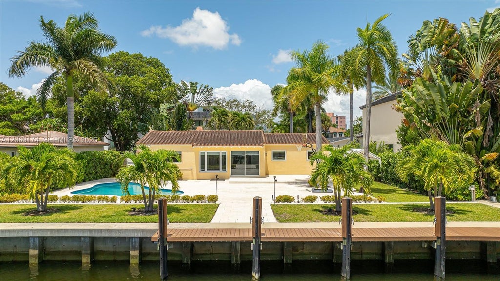 Photo of 330 Coconut Isle Drive, Fort Lauderdale, FL 33301 (MLS # A12069174)