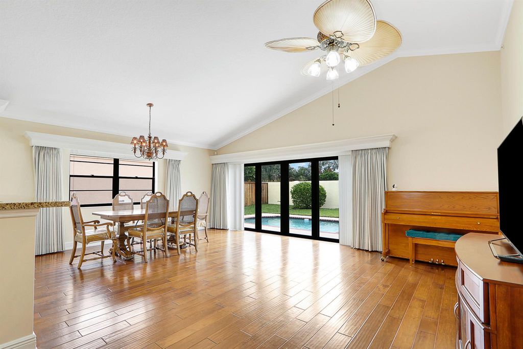 Photo of 2530 La Lique Circle, Palm Beach Gardens, FL 33410 (MLS # R10995942)