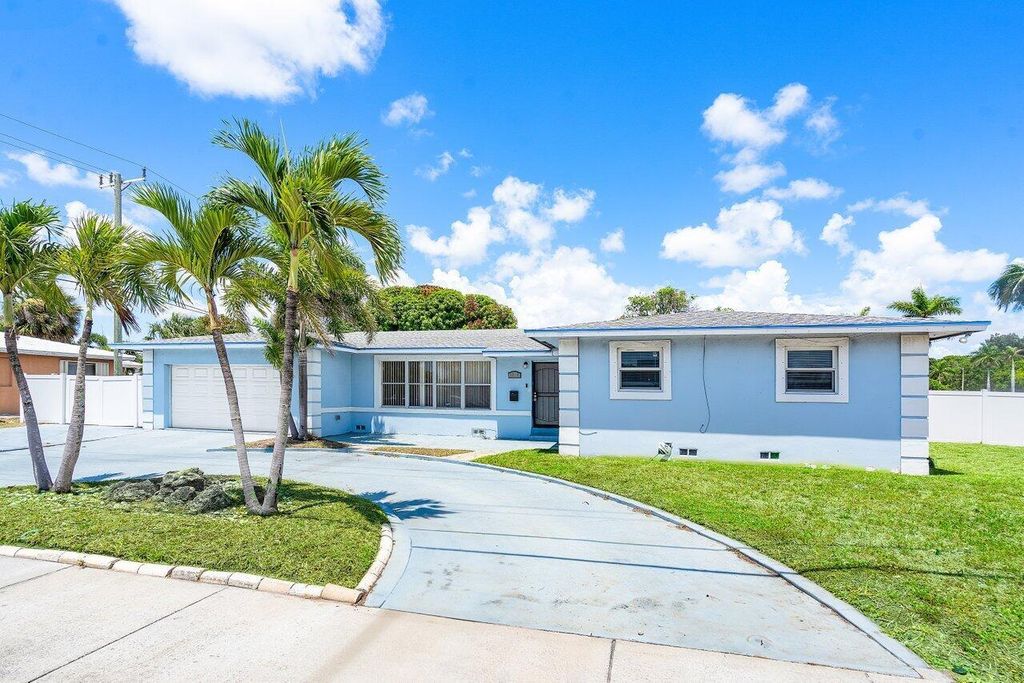 Photo of 1209 N Australian Avenue, West Palm Beach, FL 33401 (MLS # R11098690)