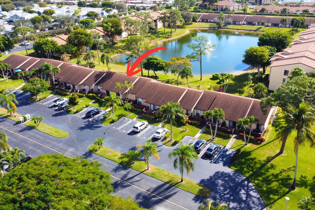 Photo of 633 Sea Pine Way #H, Greenacres, FL 33415 (MLS # R11157056)