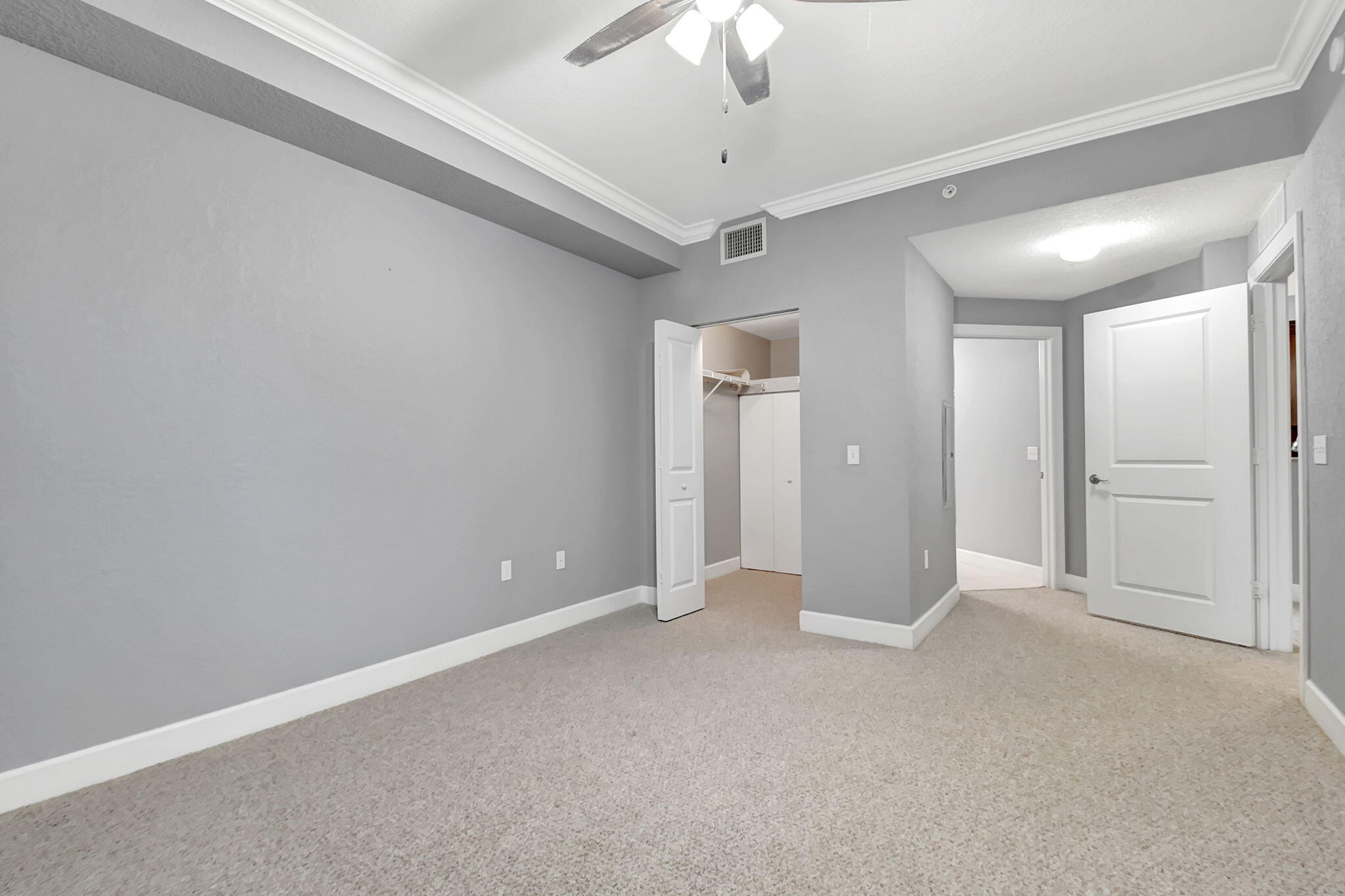 VIZCAYA LAKES CONDO - Residential Lease