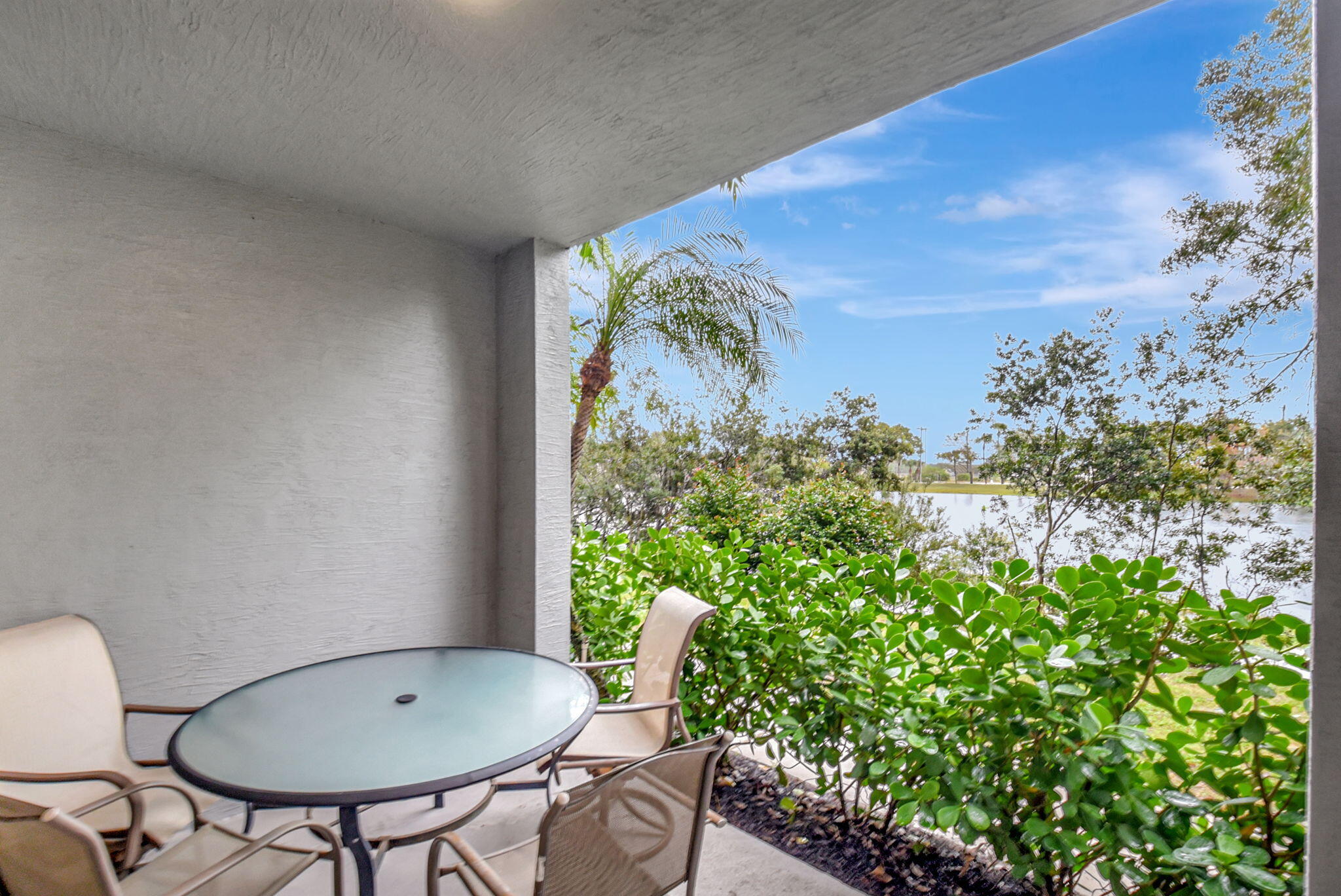 VIZCAYA LAKES CONDO - Residential Lease