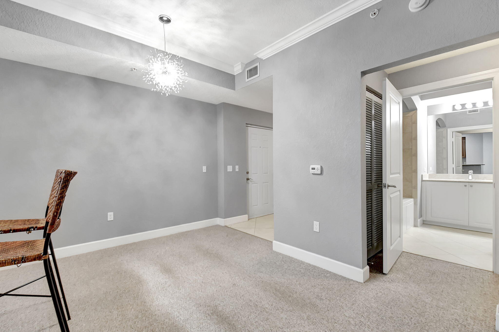 VIZCAYA LAKES CONDO - Residential Lease