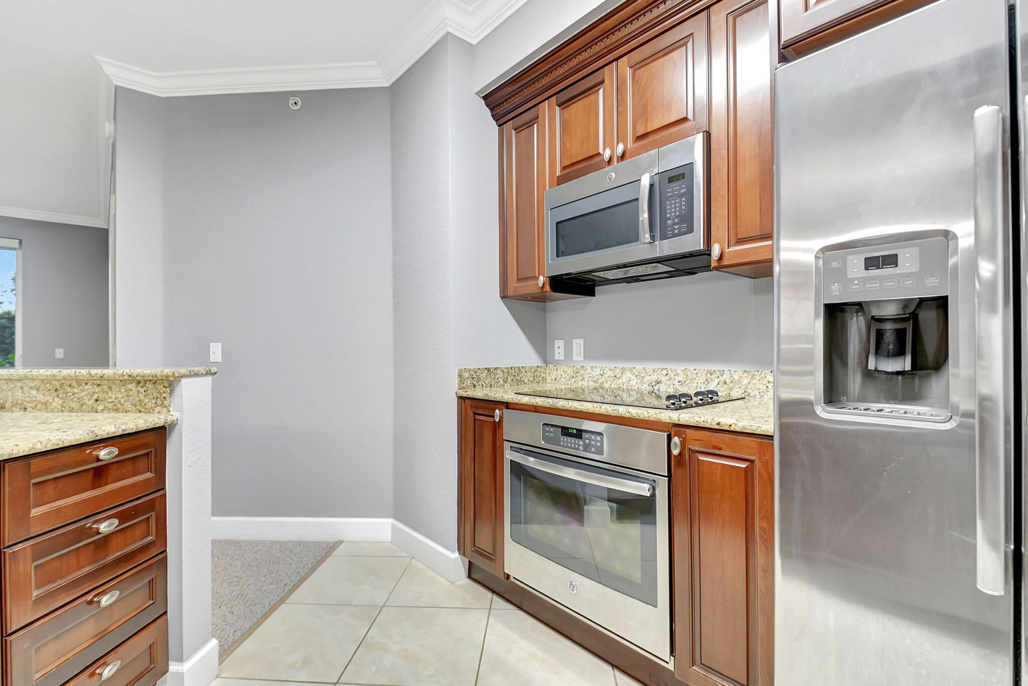 VIZCAYA LAKES CONDO - Residential Lease