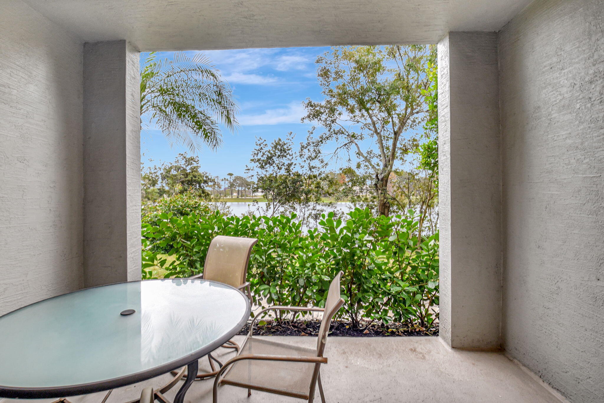 VIZCAYA LAKES CONDO - Residential Lease