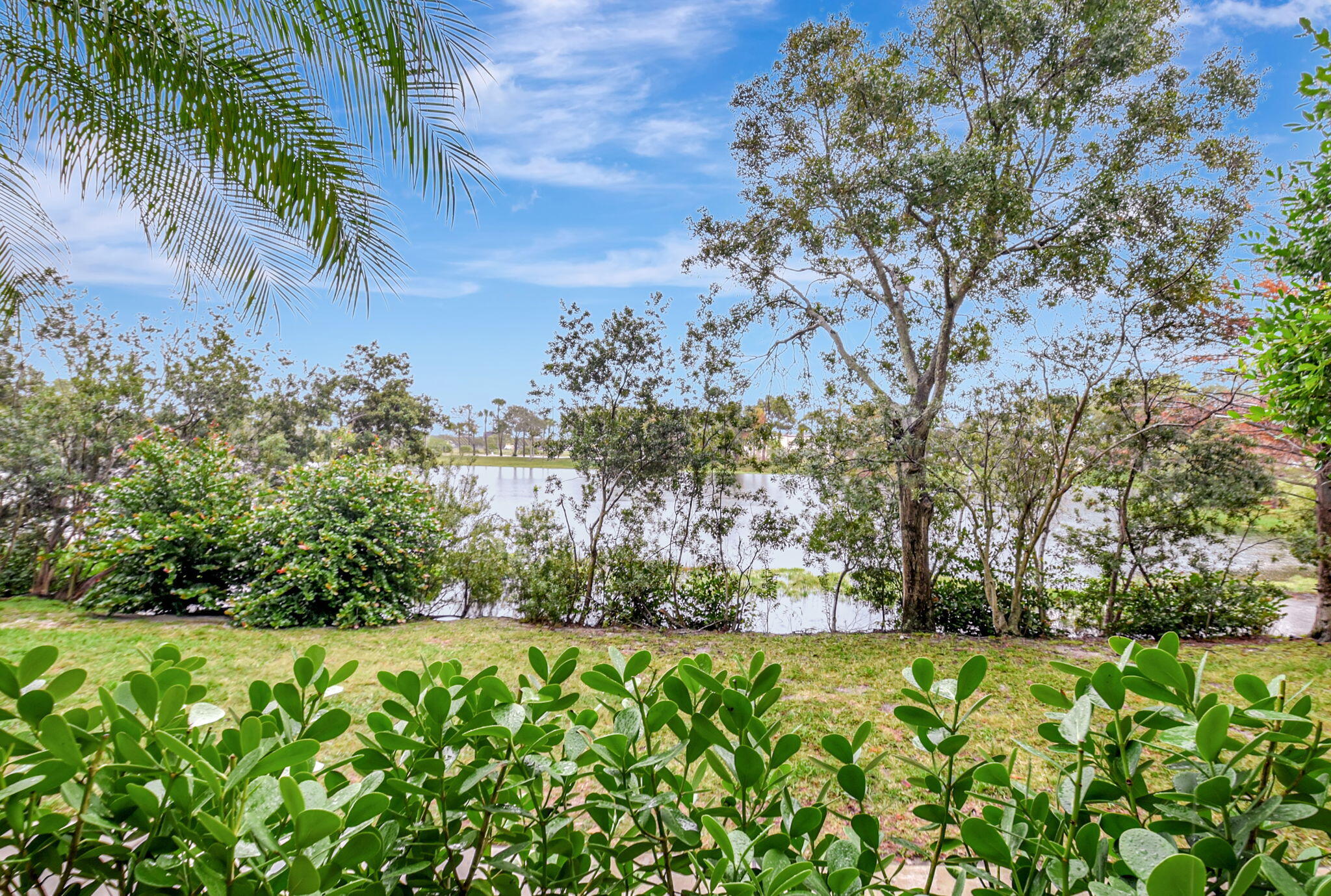 VIZCAYA LAKES CONDO - Residential Lease