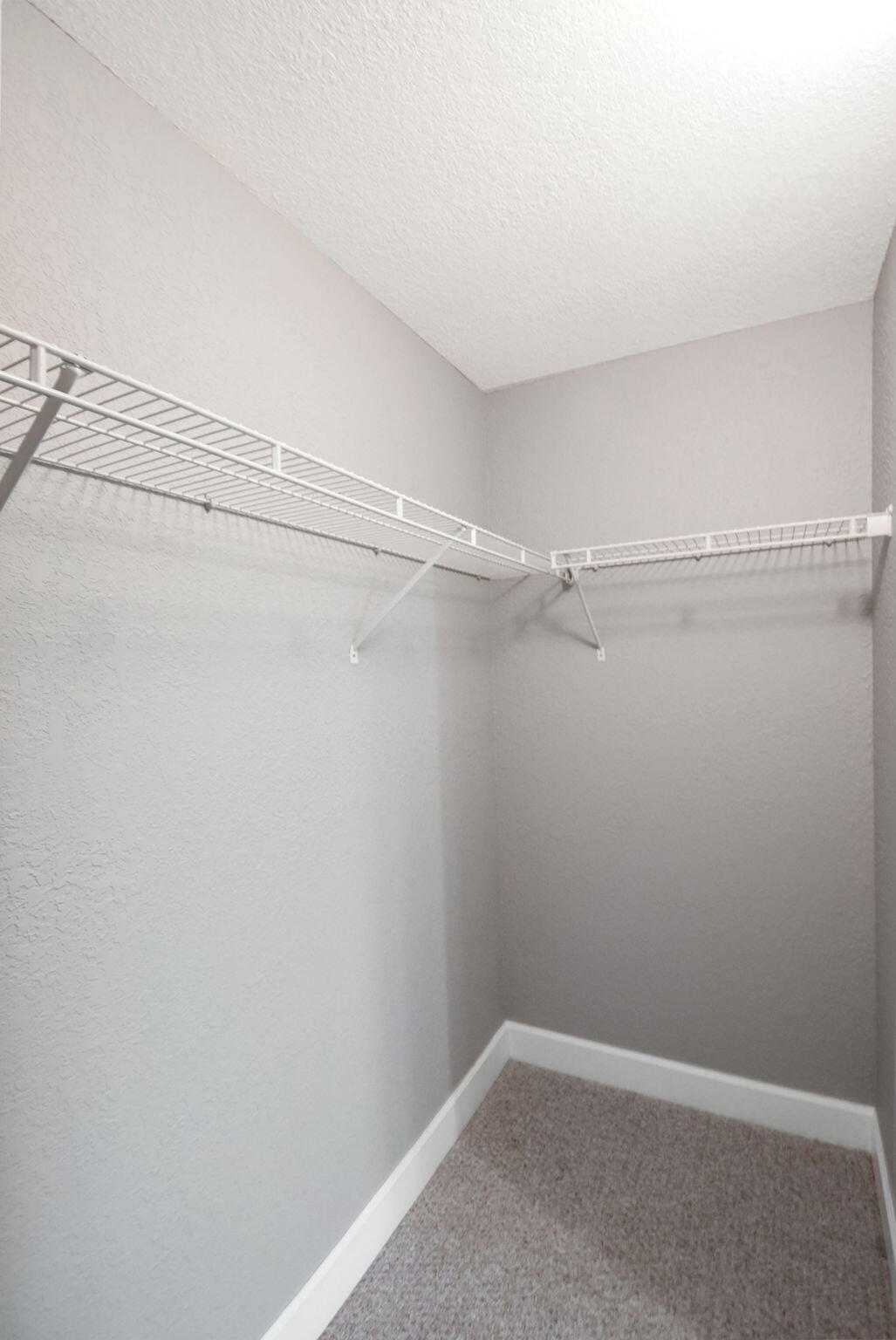 VIZCAYA LAKES CONDO - Residential Lease