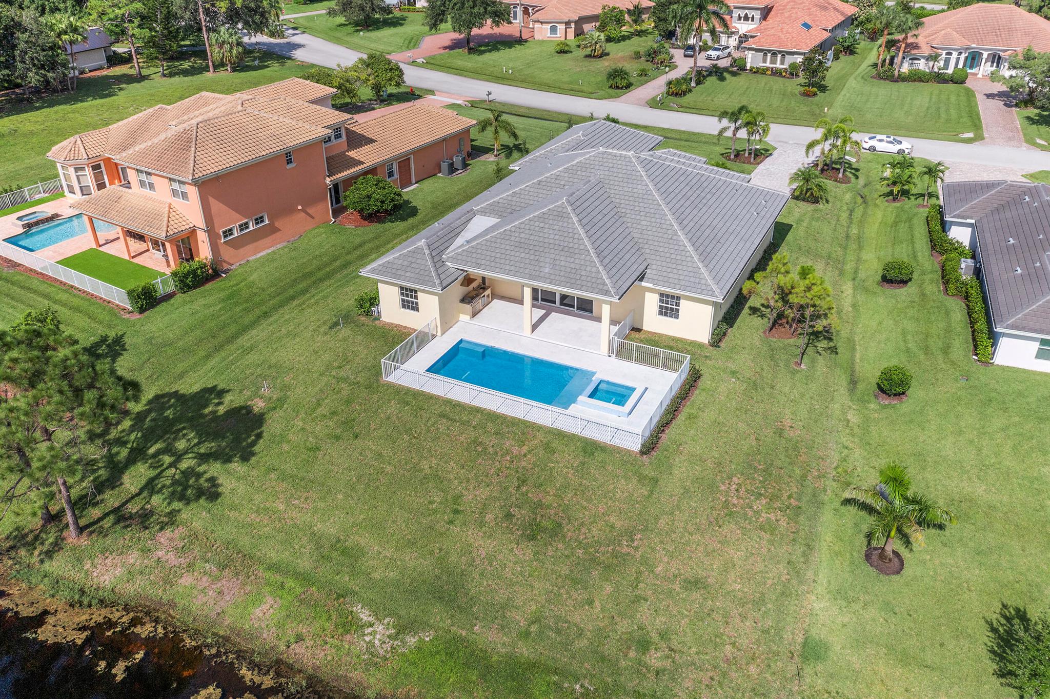 1232 SW Squire Johns Lane