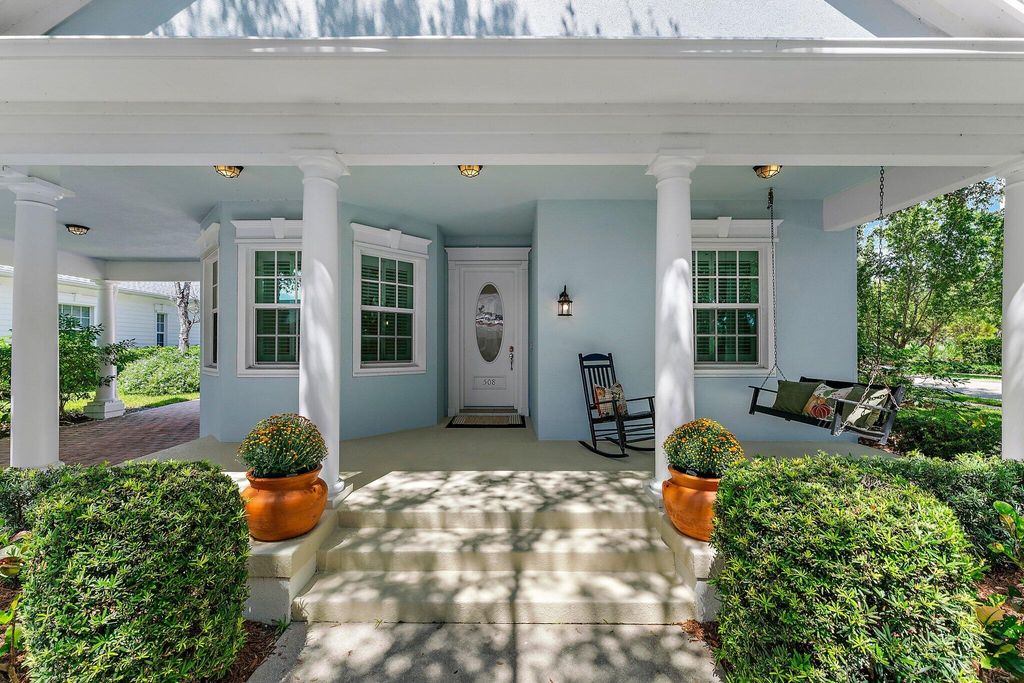 Photo of 508 Sweet Bay Circle, Jupiter, FL 33458 (MLS # R11023616)