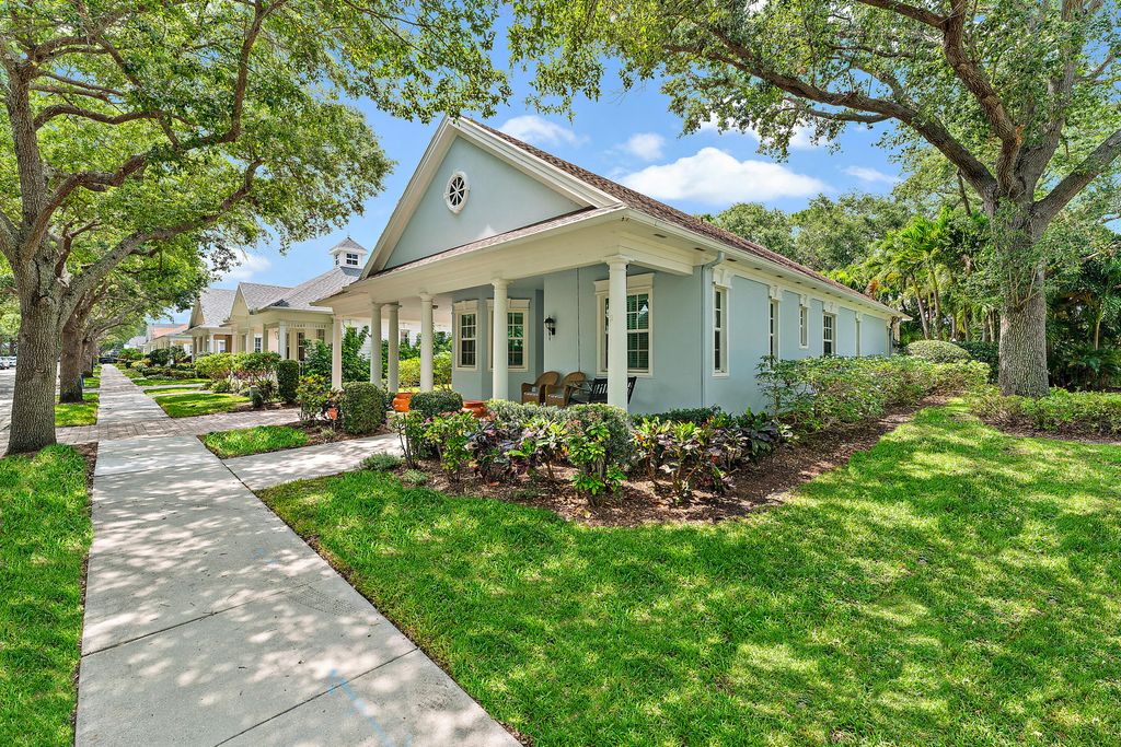 Photo of 508 Sweet Bay Circle, Jupiter, FL 33458 (MLS # R11023616)