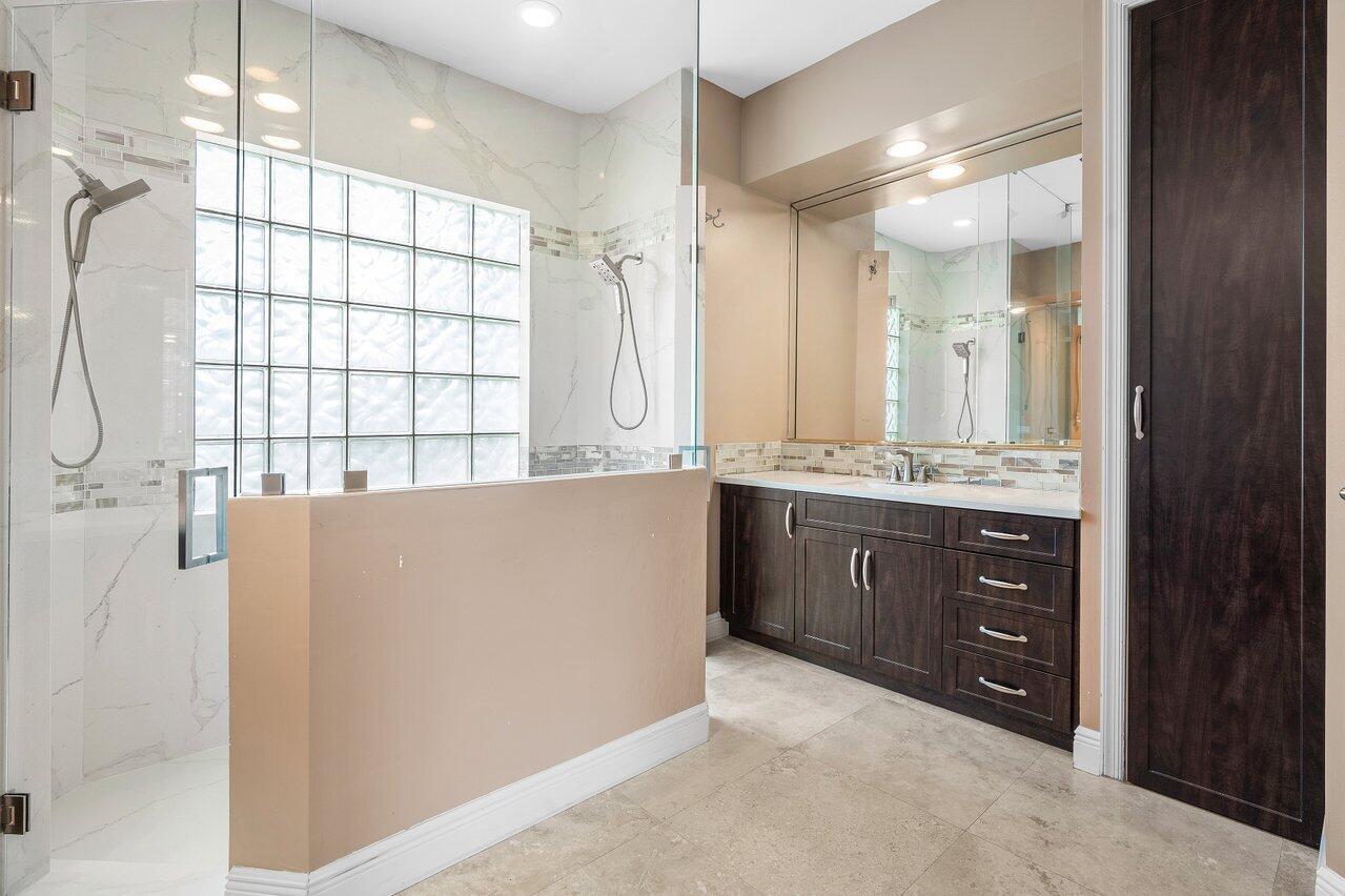 Tropic Isle - Residential