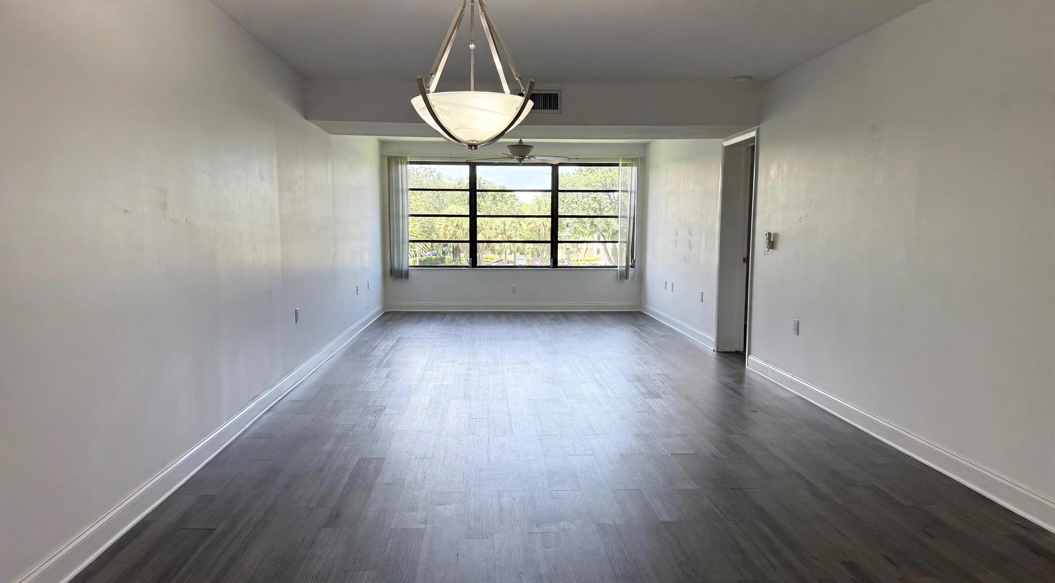 6025 Balboa Circle 306