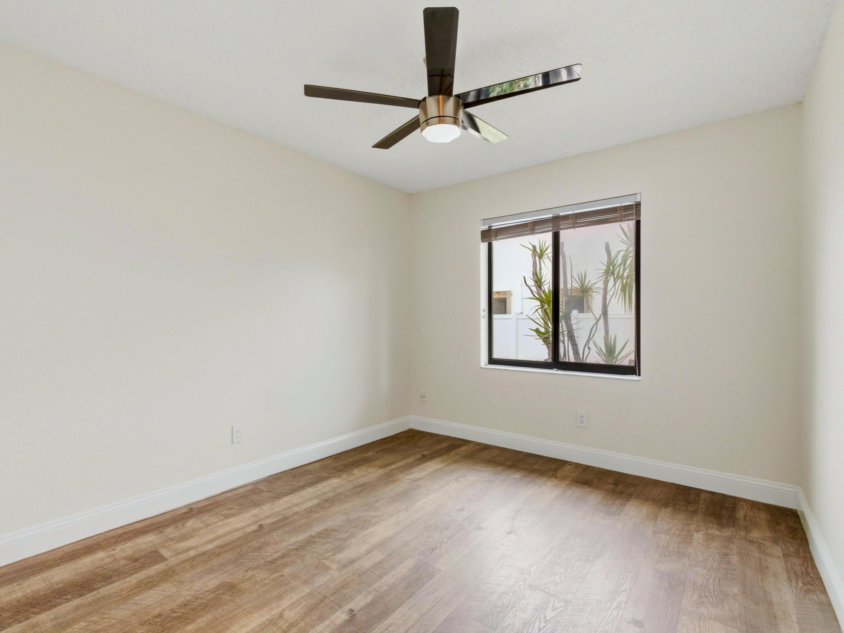 TROPIC ISLE 2ND SECTION LT 129 - Residential Income