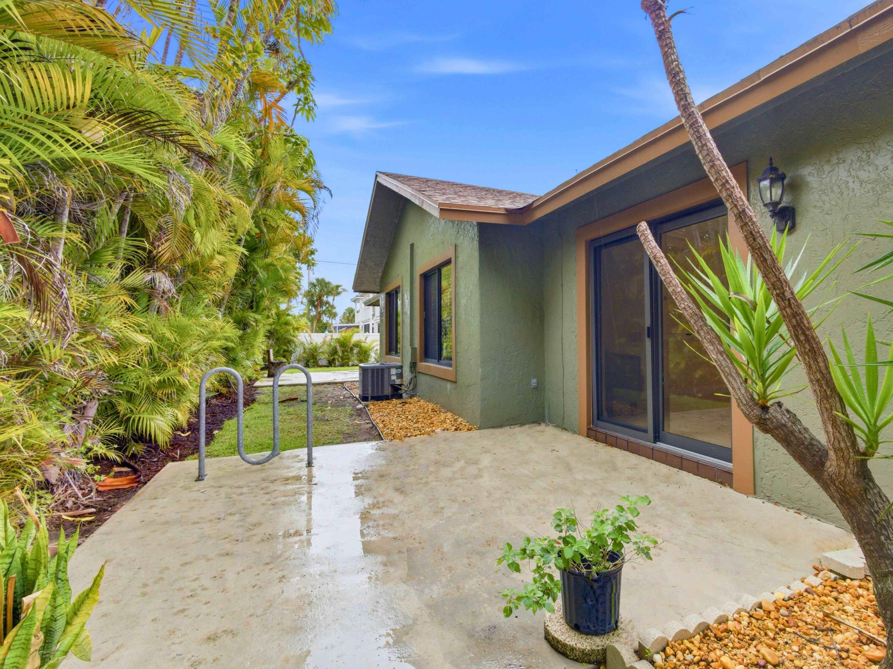 TROPIC ISLE 2ND SECTION LT 129 - Residential Income