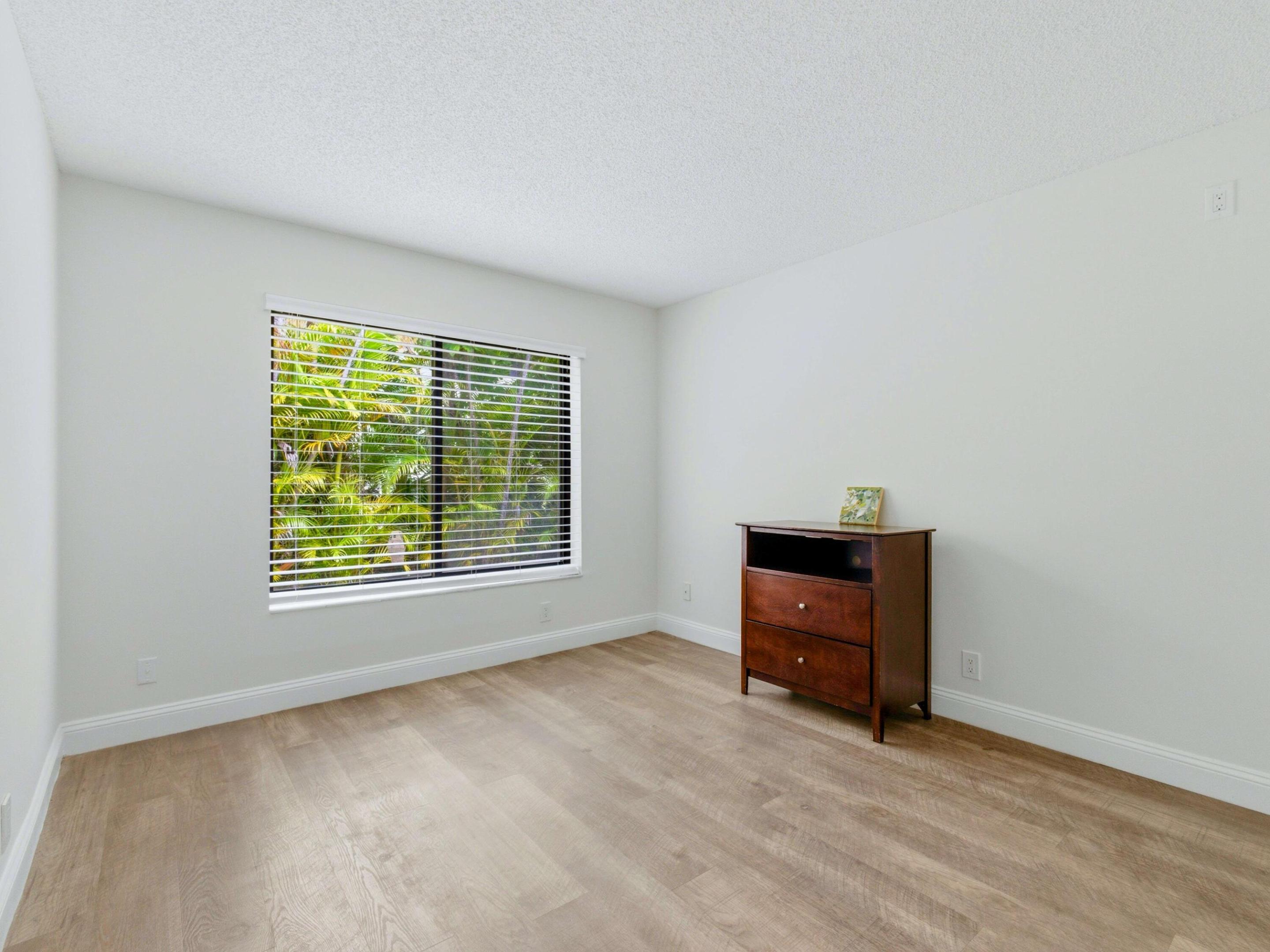 TROPIC ISLE 2ND SECTION LT 129 - Residential Income