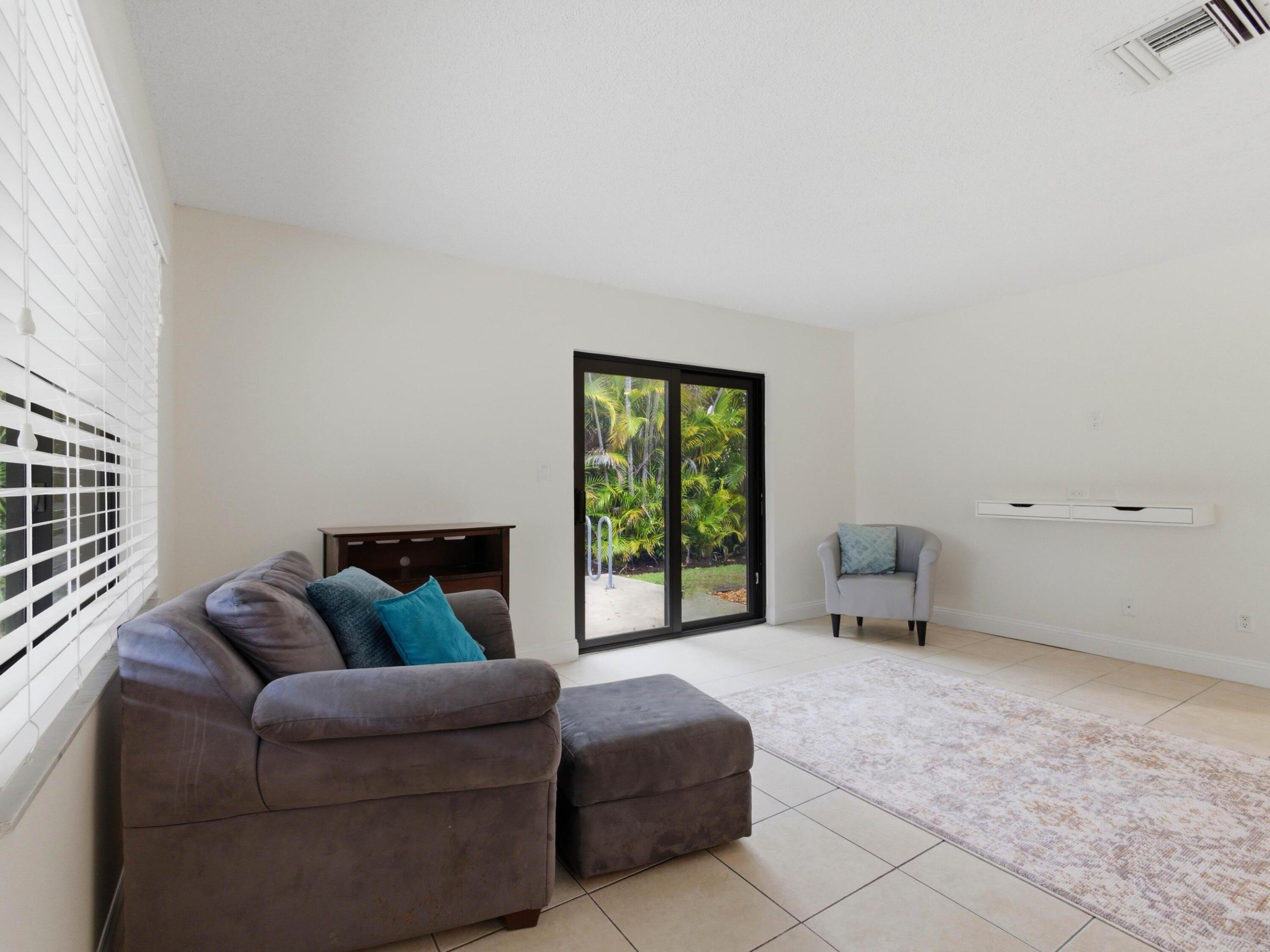 TROPIC ISLE 2ND SECTION LT 129 - Residential Income