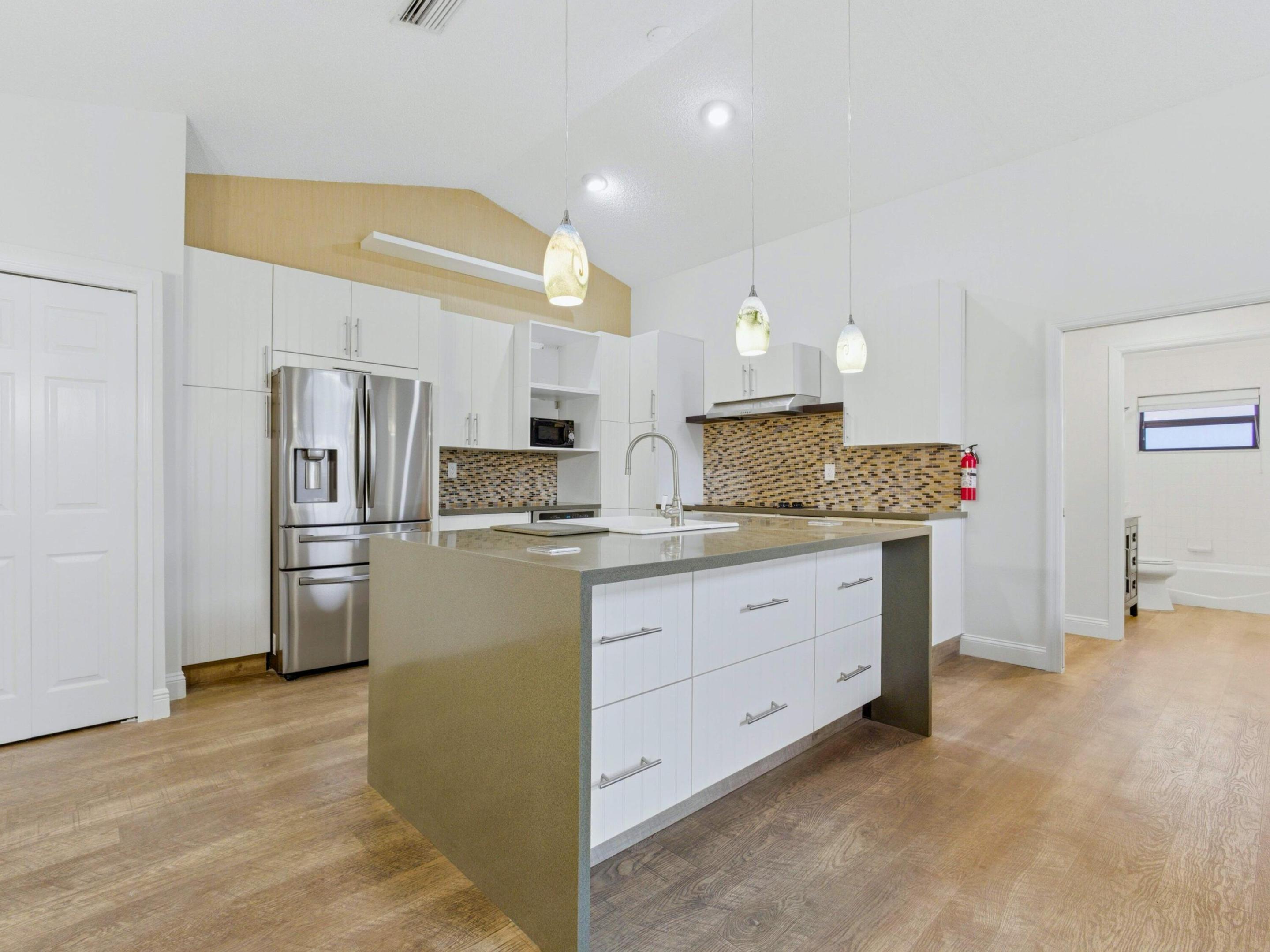 TROPIC ISLE 2ND SECTION LT 129 - Residential Income