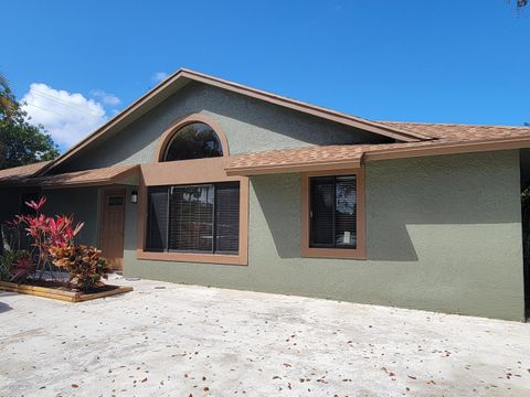 825 Dogwood Drive Delray Beach FL 33483