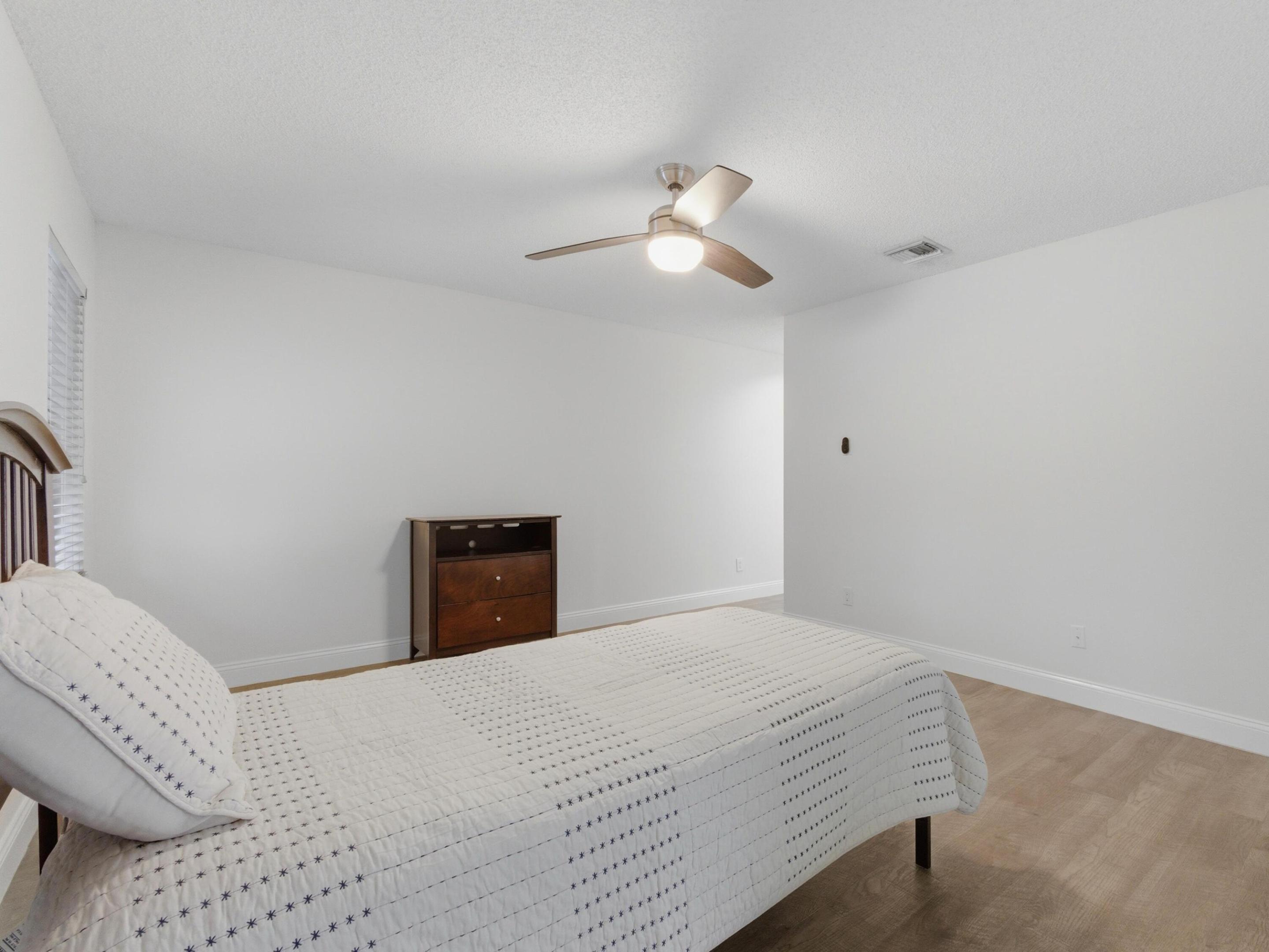 TROPIC ISLE 2ND SECTION LT 129 - Residential Income