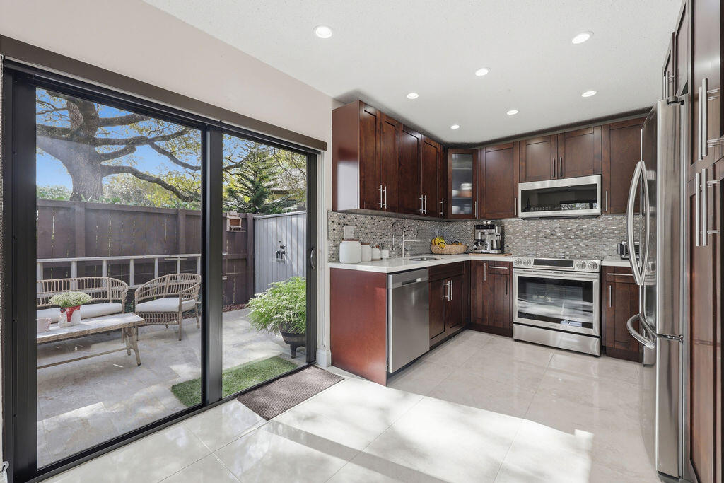 EVERGLADES SUGAR & LAND CO - Residential