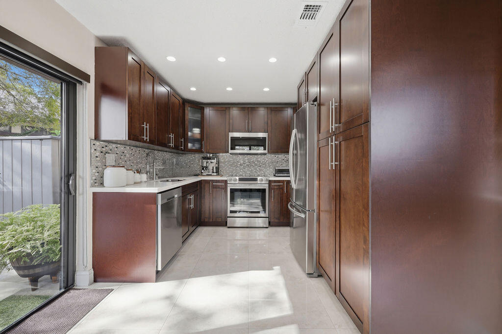 EVERGLADES SUGAR & LAND CO - Residential