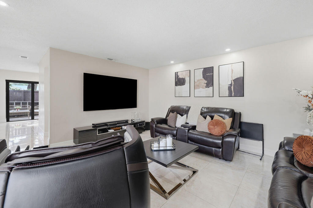 EVERGLADES SUGAR & LAND CO - Residential