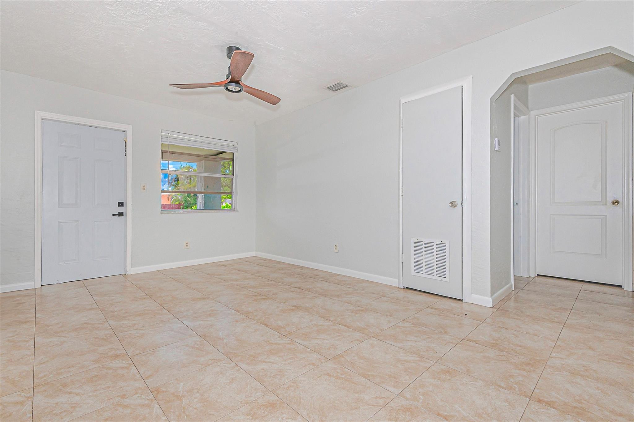 Hollywood Park 4-19 B - Residential Income