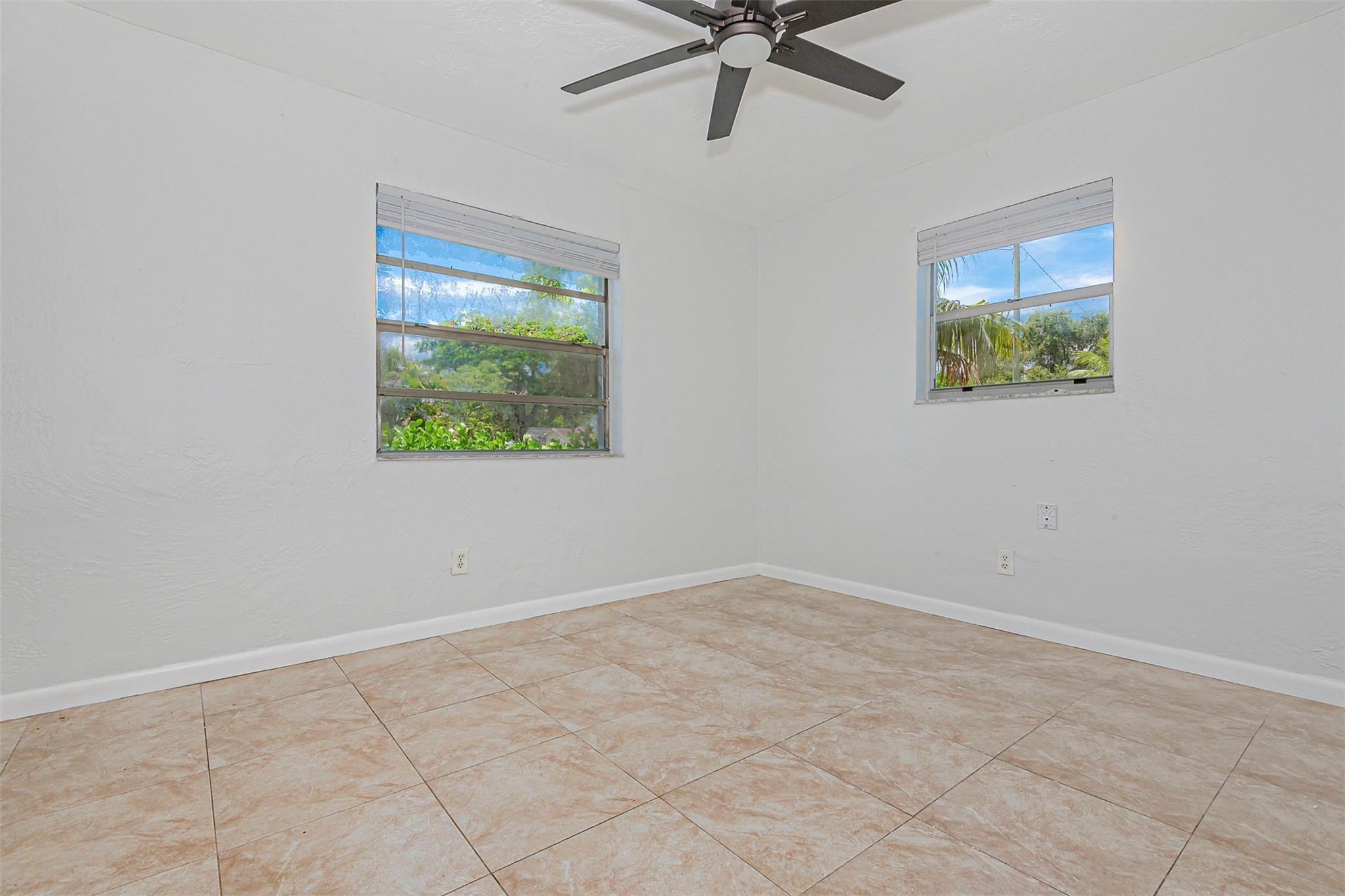 Hollywood Park 4-19 B - Residential Income