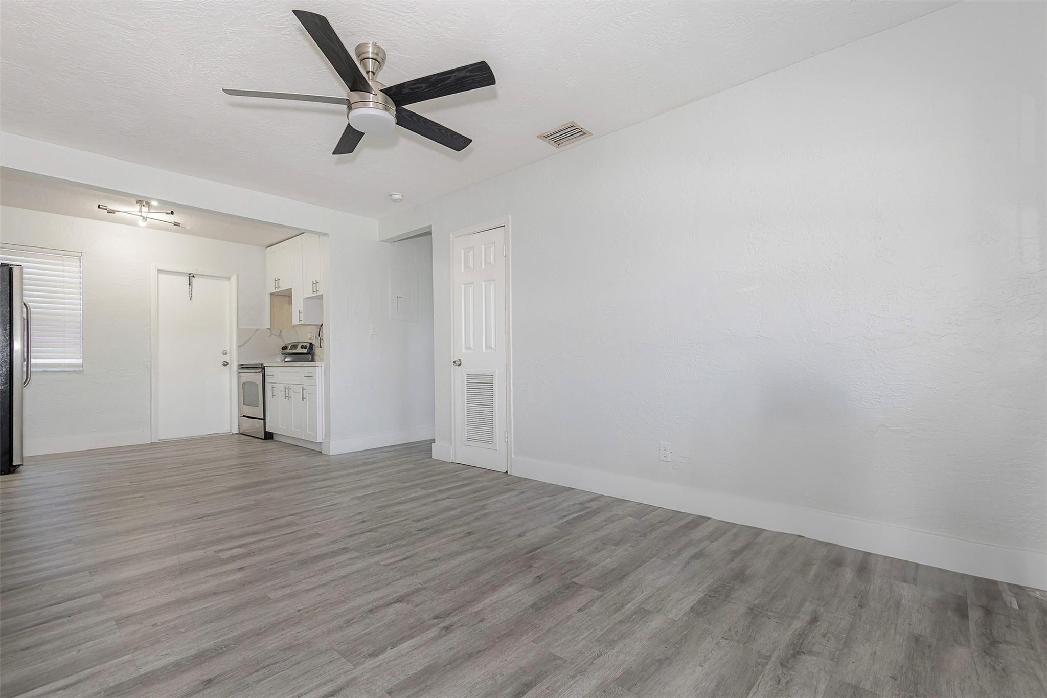 Hollywood Park 4-19 B - Residential Income