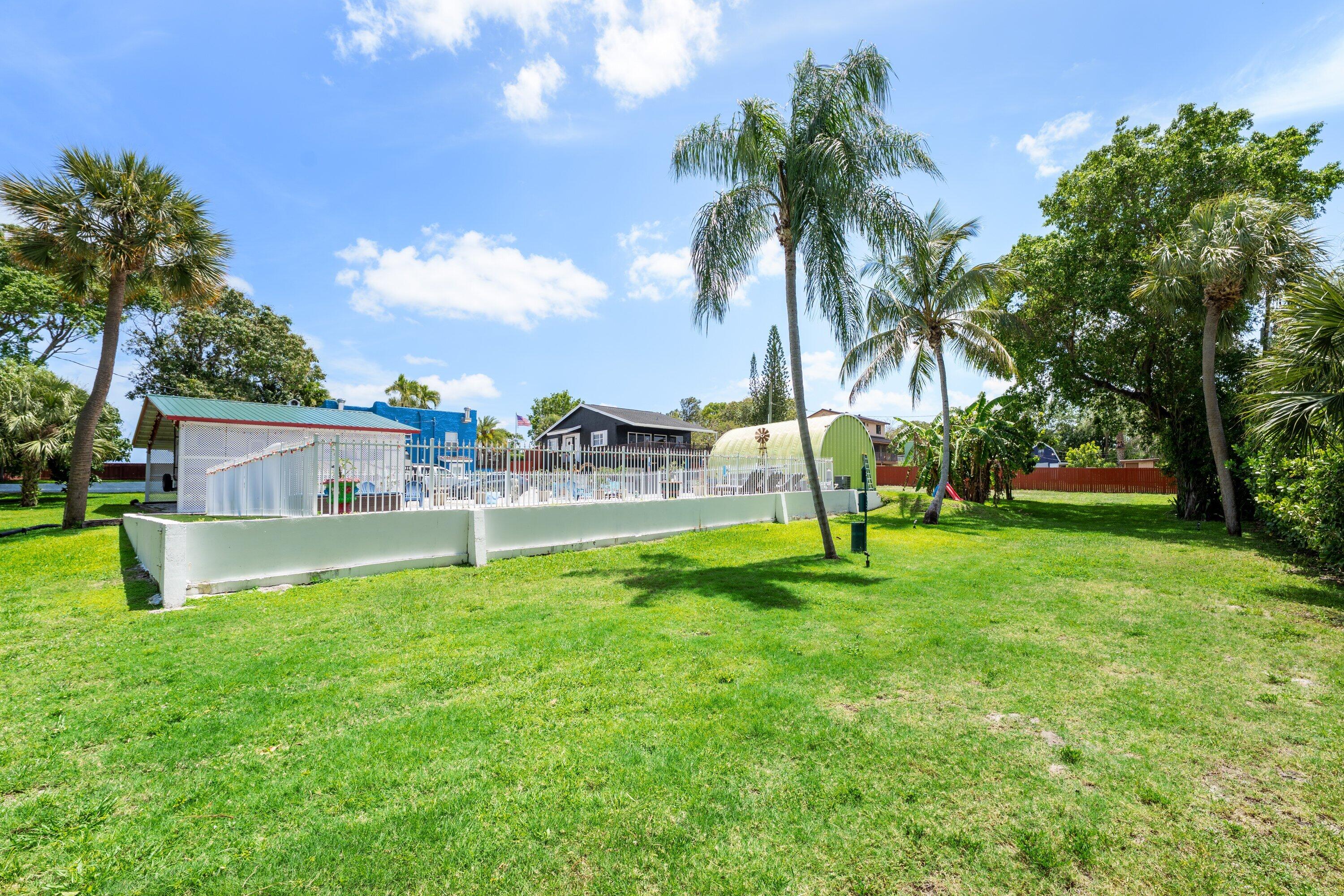 S/D OF 21-44-43, W 1/2 IN - Residential